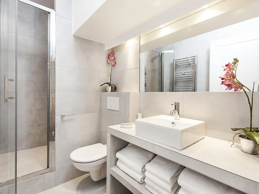 Apartment Livinparis - Luxury 2 Bedrooms Grands-boulevards I Paris